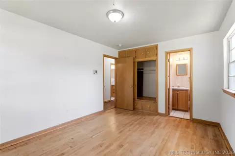 705 S State St, Wagoner, OK 74467 photo 9