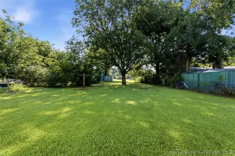 705 S State St, Wagoner, OK 74467 photo 12