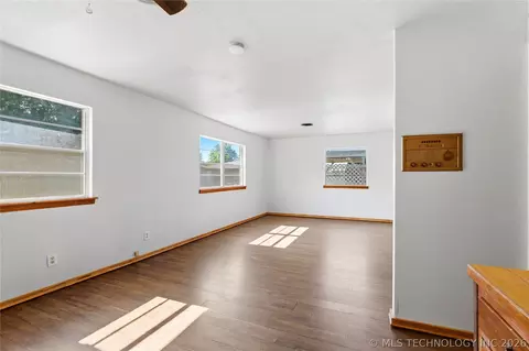 705 S State St, Wagoner, OK 74467 photo 5