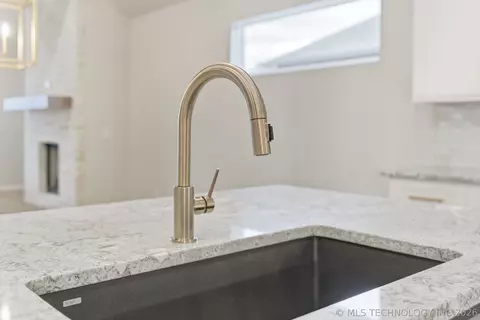 Kitchen - 1300 N Beech St, Broken Arrow, OK 74012 photo 2 of 4