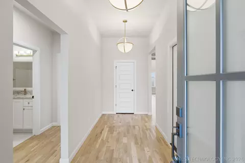 Entry Way - 1300 N Beech St, Broken Arrow, OK 74012 photo 1 of 1