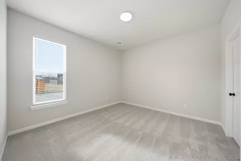 Bedroom - 1300 N Beech St, Broken Arrow, OK 74012 photo 4 of 4