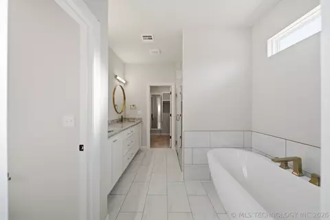 Bath - 1300 N Beech St, Broken Arrow, OK 74012 photo 1 of 6