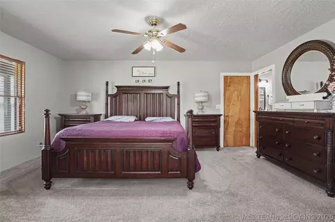 Bedroom - 1501 N Haskell Blvd, Haskell, OK 74436 photo 2 of 6