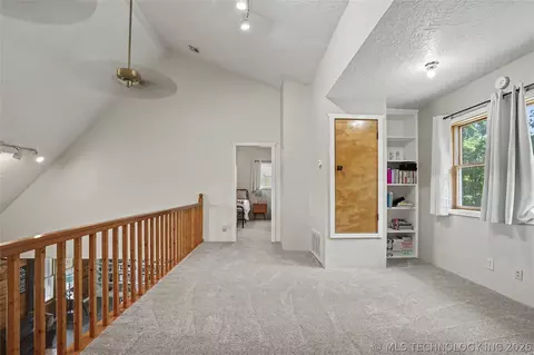 Entry Way - 1501 N Haskell Blvd, Haskell, OK 74436 photo 1 of 2