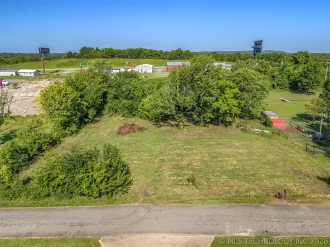 4021 S 30th St W, Muskogee, OK 74401