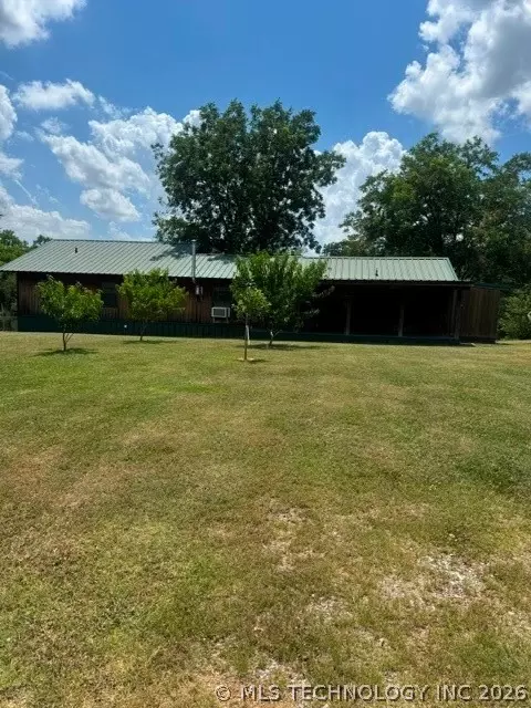 929 Hoover Rd, Durant, OK 74701