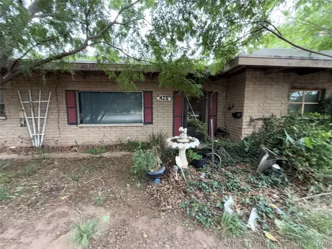 425 Oakwood Rd, Enid, OK 73703