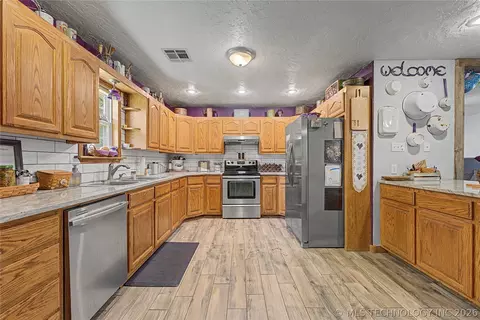 3674 E 520, Pryor, OK 74361 photo 13