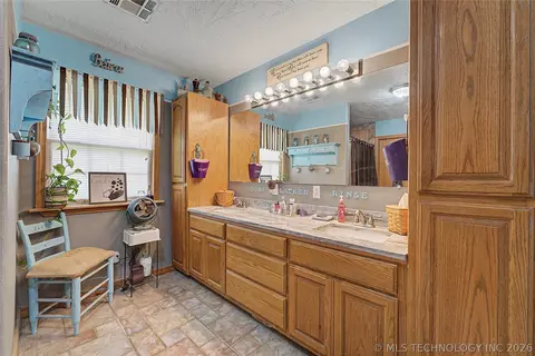 3674 E 520, Pryor, OK 74361 photo 20