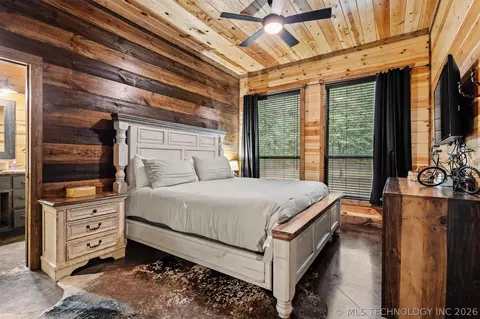 Bedroom - 135 Stone Pne, Broken Bow, OK 74728 photo 1 of 8