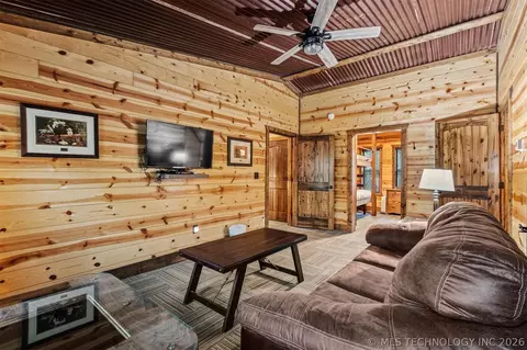 Living - 135 Stone Pne, Broken Bow, OK 74728 photo 7 of 7