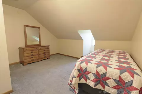Bedroom - 29783 E 770 Rd, Wagoner, OK 74467 photo 5 of 6