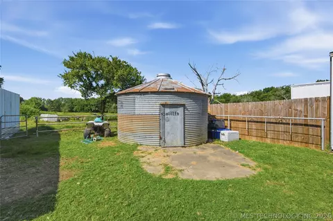 Exterior - 1871 N 194th St W, Haskell, OK 74436 photo 6 of 7