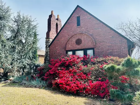 Exterior - 2708 E 14th Pl, Tulsa, OK 74104 photo 2 of 7