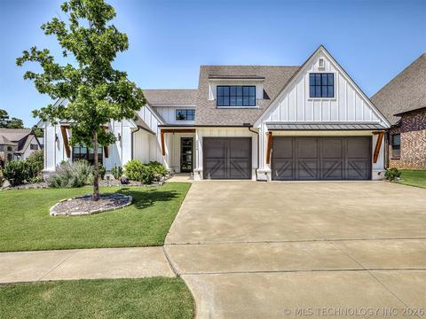 2244 W Decatur St, Broken Arrow, OK 74011