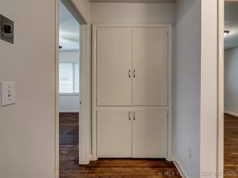 Entry Way - 2486 E 54th St, Tulsa, OK 74105 photo 5 of 5