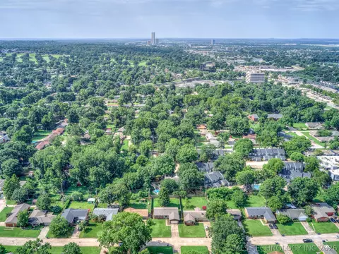 View/Area - 2486 E 54th St, Tulsa, OK 74105 photo 6 of 7