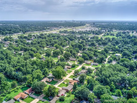 View/Area - 2486 E 54th St, Tulsa, OK 74105 photo 7 of 7