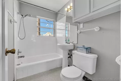1321 E 38th Place B, Tulsa, OK 74105 photo 11