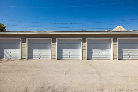 1321 E 38th Place B, Tulsa, OK 74105 photo 28
