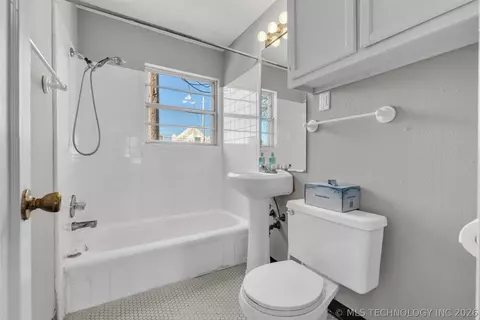 Bath - 1321 E 38th Place B, Tulsa, OK 74105 photo 1 of 1
