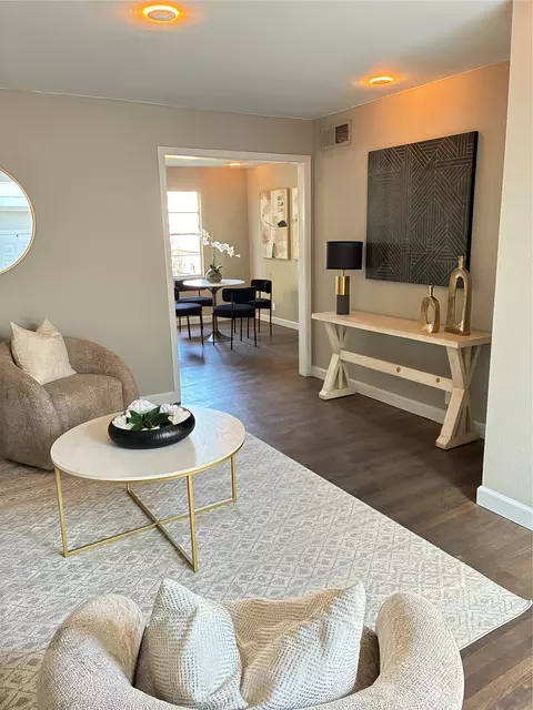 Living - 1321 E 38th Place B, Tulsa, OK 74105 photo 2 of 3