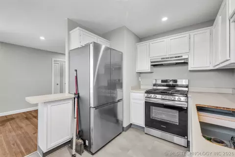 1321 E 38th Place B, Tulsa, OK 74105 photo 17