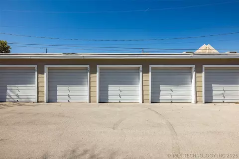 Exterior - 1321 E 38th Place B, Tulsa, OK 74105 photo 6 of 7