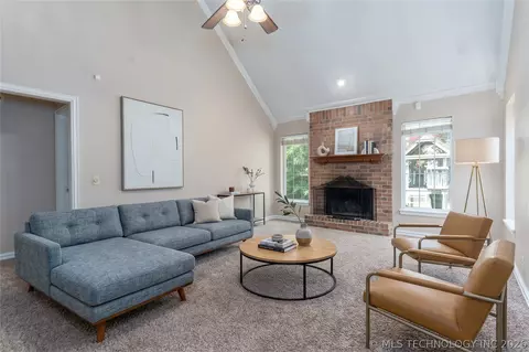 Living - 9109 E 88th Ct, Tulsa, OK 74133 photo 3 of 3