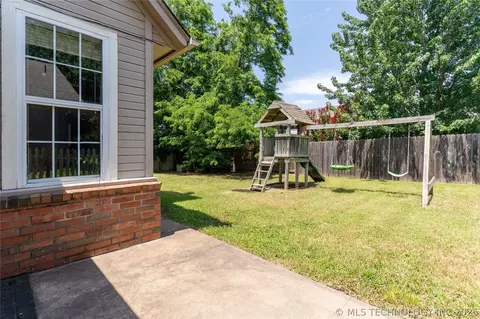 Exterior - 9109 E 88th Ct, Tulsa, OK 74133 photo 2 of 3