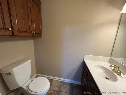 Bath - 9109 E 88th Ct, Tulsa, OK 74133 photo 1 of 3
