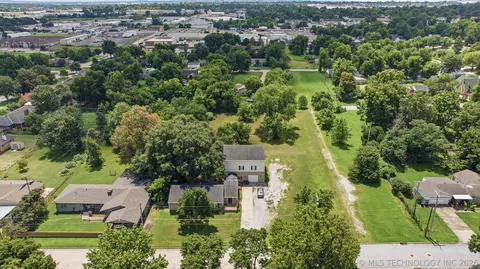 View/Area - 5502 E 5th Pl S, Tulsa, OK 74112 photo 5 of 16