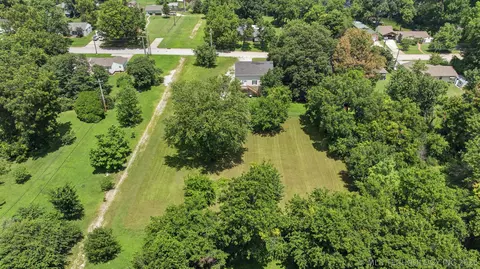 View/Area - 5502 E 5th Pl S, Tulsa, OK 74112 photo 6 of 16