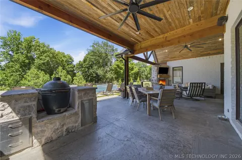 Exterior - 17530 E Anthem Ridge Rd, Owasso, OK 74055 photo 14 of 20