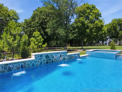 Exterior - 17530 E Anthem Ridge Rd, Owasso, OK 74055 photo 18 of 20