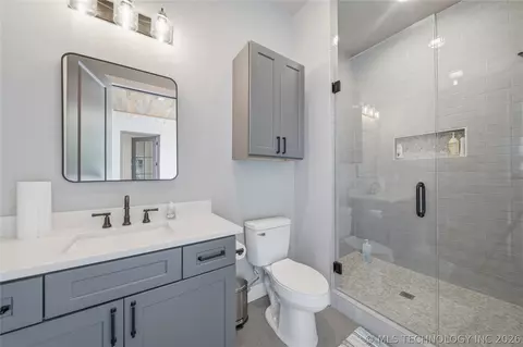 Bath - 17530 E Anthem Ridge Rd, Owasso, OK 74055 photo 17 of 17