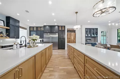 Kitchen - 17530 E Anthem Ridge Rd, Owasso, OK 74055 photo 2 of 12