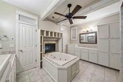 Bath - 5541 E 77th St, Tulsa, OK 74136 photo 3 of 6