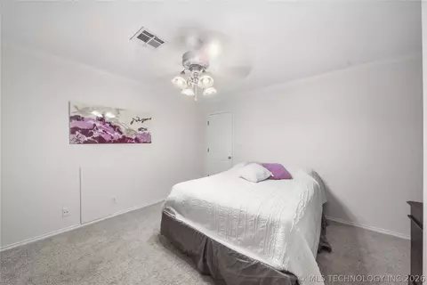 Bedroom - 5541 E 77th St, Tulsa, OK 74136 photo 3 of 7