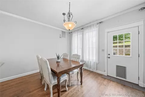 Dining - 5541 E 77th St, Tulsa, OK 74136 photo 1 of 1