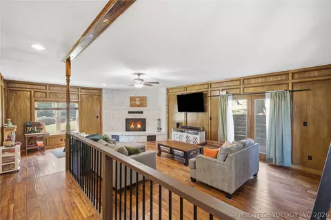 Living - 20692 E 185th St S, Haskell, OK 74436 photo 1 of 2