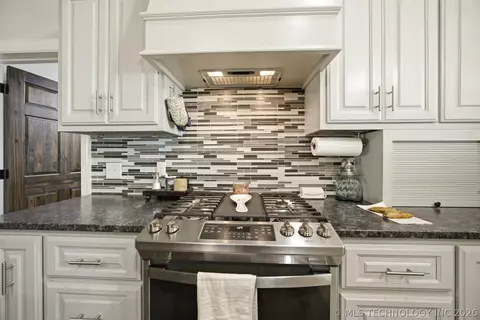 Kitchen - 632 Blocker Rd, Crowder, OK 74430 photo 3 of 4
