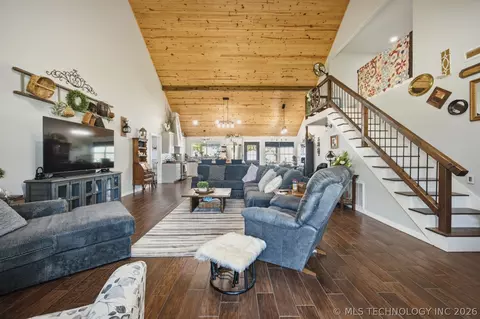 Living - 632 Blocker Rd, Crowder, OK 74430 photo 1 of 3