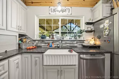 Kitchen - 632 Blocker Rd, Crowder, OK 74430 photo 2 of 4