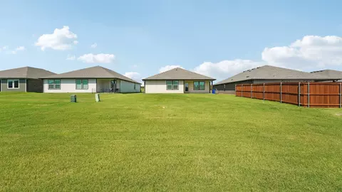 Exterior - 2022 E Toledo St, Broken Arrow, OK 74012 photo 5 of 5