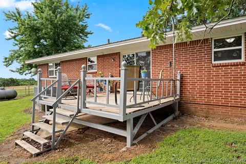 Exterior - 448010 E 60th Rd, Welch, OK 74369 photo 2 of 7