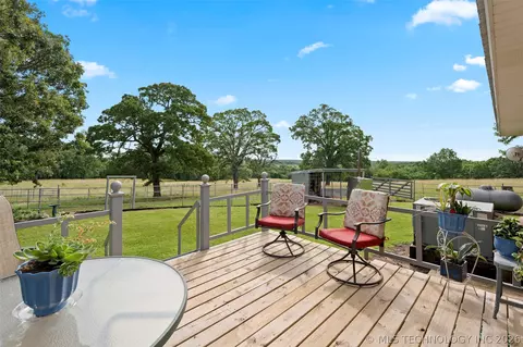 Exterior - 448010 E 60th Rd, Welch, OK 74369 photo 3 of 7