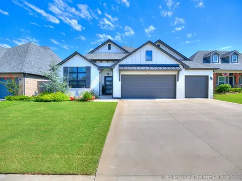617 E 125th Pl S, Jenks, OK 74037