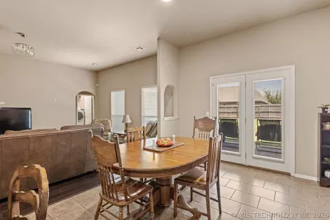 Dining - 17415 E 45th St, Tulsa, OK 74134 photo 3 of 3